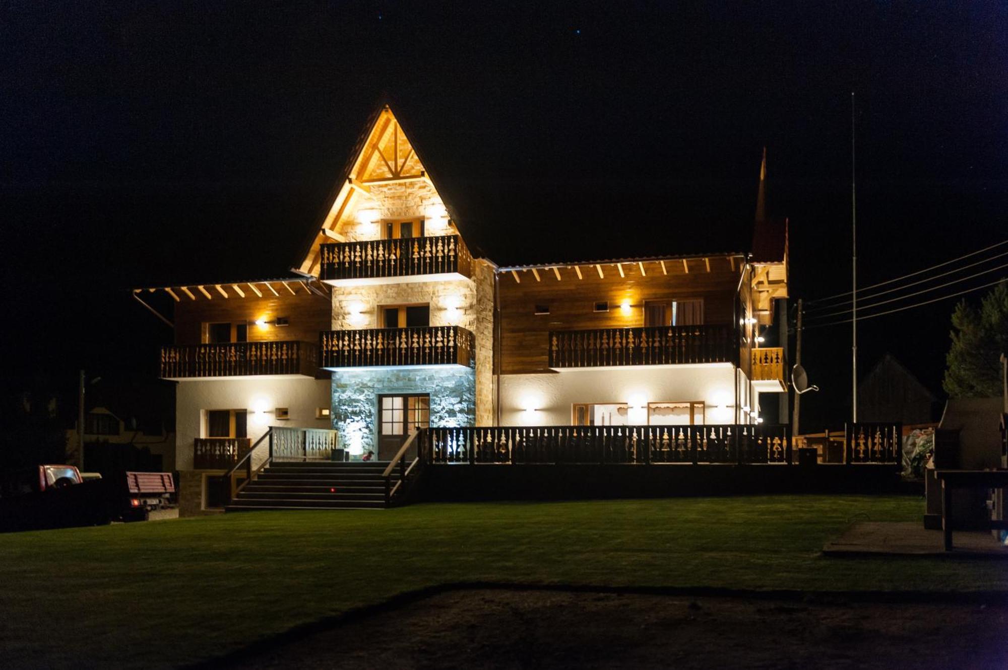 Pensiunea Colt De Rai Belis Exterior photo